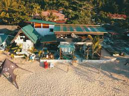 It is located on the western shore of tioman and is urbanized as compared to other. Tekek Tioman Island Kampung Tekek Detailed Guide Including Diving Centre Food More