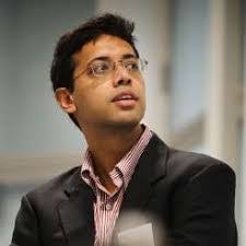 Alfredo Vara's Instagram, Twitter & Facebook