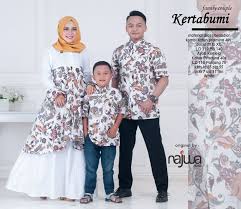 Check spelling or type a new query. Baju Batik Sarimbit Kertabumi Family Couple By Najwa Beladior Katun Prismina 40s Hrg 285000 Wa 085 86 87 43 777 Model Pakaian Batik Gaya