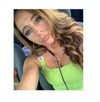 Stephanie Laffitte's Instagram, Twitter & Facebook