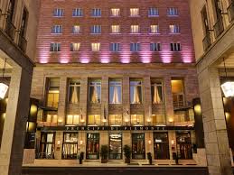 L' albergo torino è un elegante palazzo finemente ristrutturato che si trova nel cuore del centro storico di roma, in prossimità del. Gruppo Una Best Hotels In Italy Hotels Resorts Villas