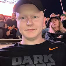 Wondering whatever happened to original Hinder singer Austin Winkler? Well,  he has resurfaced. Details here: