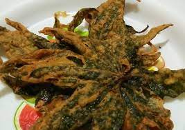 The most popular variant in all three countries is a salad composed of a mixture of sliced fruit and vegetables served with a spicy palm sugar dressing. Resep Daun Ubi Jalar Crispy Oleh Nina Apriana Nadjamuddin Cookpad