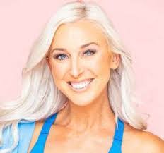 Alena Marshall's Instagram, Twitter & Facebook