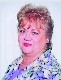 Charlotte Weems's Instagram, Twitter & Facebook