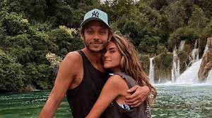 Poche parole ma colme di amore: Valentino Rossi Un Addio Difficile Le Parole Della Fidanzata Francesca Sofia Novello