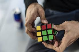 Juni 2020 um 20:47 uhr aus wie vielen steinchen besteht der von ernö rubik erfundene zauberwürfel? Rubik S Cube 9 Dinge Die Ihr Noch Nicht Wusstet