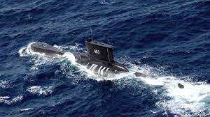 An indonesian submarine that went missing off the coast of bali has sunk, the country's navy said they also found a prayer mat used by muslims. S9bkj9cwldacvm