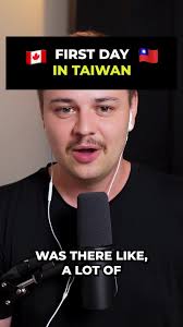 Explore Taipei's Chaos and Beauty with a Local: A Taxi Ride Story