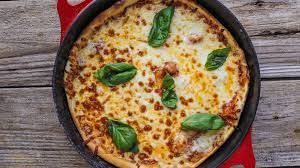 Hot Sausage Cast Iron Skillet Pan Pizza Recipe Cast Iron Skillet Pizza Skillet Pizza Cast Iron Pizza
