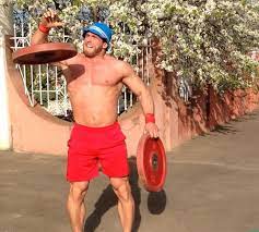 In this twelve hour seminar dmitry klokov shares the key elements of his success that will turbo charge your weightlifting career. Dmitry Klokov On Twitter Very Good Exercise For Grip 12 Reps Left Wrist 12 Reps Right Wrist Http T Co Ahgxageb4k Http T Co Fdytlimo5v