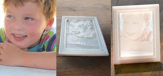 iPhone Photographer Captures Miniatures Staged in Intricate Scenes