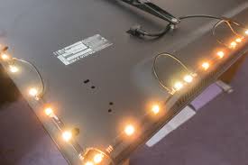 Das licht wird durch die davor angeordneten, einzeln angesteuerten flüssigkristallzellen unterschiedlich stark absorbiert. Dreamscreen Tv Im Test Ambilight Fur Jeden Fernseher Nachrusten Ohne Grosse Bastelei