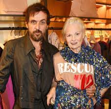 Simone thomalla und silvio heinevetter seit 10 jahren ein paar diesen liebes post widmet sie ihm alleine news de. Partnerschaft Altere Frauen Und Ihre Jungeren Manner Bilder Fotos Welt