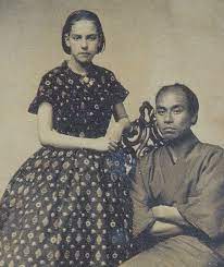 fukuzawa yukichi 福澤 諭吉 january 10 1835 february 3 1901 was a japanese author teacher translator entrepreneur and journalist founded k 福沢諭吉 古い写真 古写真