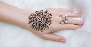 Meski gambar henna yang sederhana, tetap mempercantik tangan ataupun kaki anda. 100 Motif Gambar Henna Simple Unik Dan Paling Cantik Buat Pengantin Balubu