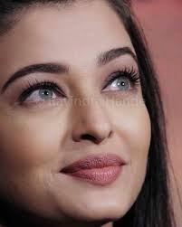 5 464 Likes 54 Comments Aishwarya Rai Bachchan News Aishwaryaraibacchan On Instagra Aishwarya Rai Bachchan Most Beautiful Bollywood Actress Aishwarya Rai
