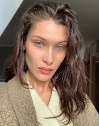 Bella Hadid Natural Makeup Look Bella Hadid Style Beauty Nars Sheer Glow