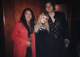 Check out luke hemmings and sierra deaton's sweetest couple pictures from events and that they've shared on instagram. Sierra On Instagram Sierradeaton Lukehemmings Sierradeaton Lukehemmings 5sos Luke Luke Hemmings Leather Jacket
