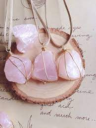 Pin By Eg On Crystal In 2021 Rose Quartz Necklace Raw Quartz Necklace Quartz Crystal Necklace