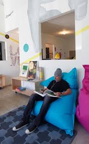 Where I Work Blik Wall Decals Office Tour Design Milk Espace De Bureau Creatif Salle De Repos Espace Collaboratif
