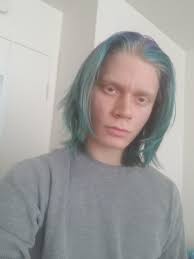 So I guess I was told I look like Kai Anderson : r/AmericanHorrorStory