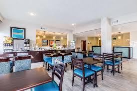 Tucked inside the heart of charlotte, north carolina, we're minutes to uptown charlotte and just 3 miles from charlotte douglas international airport. Hotel Quality Inn Palm Beach International Airport No Destination Hotelopia
