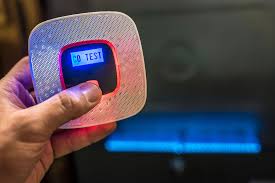 When purchasing a carbon monoxide detector there are a few things you should know. Carbon Monoxide Poisoning Symptoms Best Co Detectors 2021