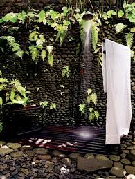 Gartendusche Sichtschutz Ideen Fur Die Outdoor Dusche Gesucht Badewanne Im Freien Gartendusche Hintergarten