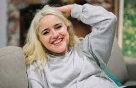 Her birth sign is aries and her life path number is 11. Noticias Ofelia Fernandez Pasea Por Europa Y Estallaron Las Criticas