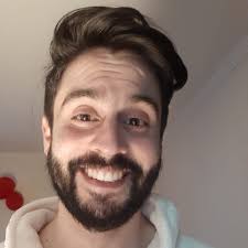 Jean mom ZARA nuevo talle 38 azul nevado con roturas en ambas rodillas,  excelente calce.