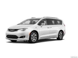 Interested in the 2021 chrysler pacifica hybrid but not sure where to start? 2020 Chrysler Pacifica Hybrid Reviews Pricing Specs Kelley Blue Book