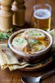 French Onion Soup Loaded With Sweet Caramelized Onions Fresh Thyme Beef Stock A Easy French Onion Soup Recipe French Onion Soup Easy French Onion Soup Recipe