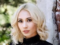 Miranda Rousseau's Instagram, Twitter & Facebook