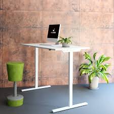 Höhenverstellbare schreibtische fördern eine gesunde körperhaltung. Easy Schreibtisch Elektrisch Hohenverstellbar 1600 X 800 Mm Weiss Buroeinrichtung Kaufen Bei Weberburo