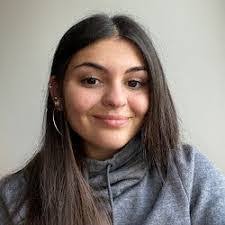 Desiree Arthur's Instagram, Twitter & Facebook