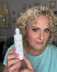 Guess who's down 22 pounds? 🙋‍♀️ But more importantly—I feel better than I  have in years. 👉 Follow me for tips that help mature women glow from the  inside out. Because we