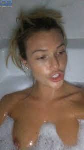 Samantha Hoopes naked behind the scenes - uncensored footage