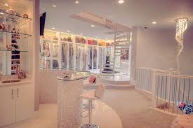 Sekiranya anda sudah pun merupakan seorang penerima brim, anda hanya perlu memastikan anda telah kemaskini maklumat. The Biggest Closet In The World Is Up For Sale Take A Peek Before Someone Buys It Dream Closet Design Dream House Dream Closets