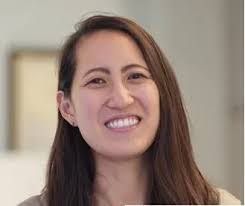 Laurie Grant's Instagram, Twitter & Facebook