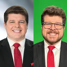 What three years of forecasting Cincinnati weather does to a weatherman 🤣  Whether or not you like it, I prefer not to brush my hair (still style it)  & let my curls