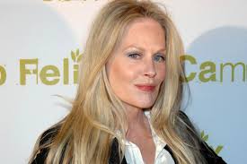 The Scott Rollins Film and TV Trivia Blog: Happy Birthday Beverly D'Angelo!  Supremely Talented Actress/Singer of COAL MINER'S DAUGHTER, the NATIONAL  LAMPOON VACATION Movies, AMERICAN HISTORY X, ENTOURAGE & More