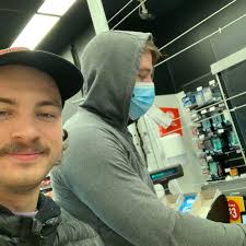 Wade Moriarty (@wade_im_a_door) • Instagram photos and videos