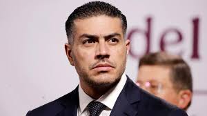 Foto no muestra a AMLO en la boda de Naasón Joaquín García, líder de La Luz  del Mundo