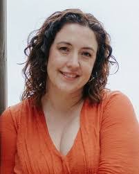 Aimee Mills's Instagram, Twitter & Facebook