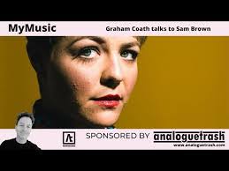 Roxie Grant's Instagram, Twitter & Facebook