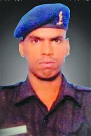 Signalman Anil Waghmare, another son from Maharashtra became victim of  nature वतन से मोहब्बत सरहद पे ले आई, वरना; हम भी अपनी माँ के लाडले हुआ करते  थे!!! Climatic conditions of Siachen