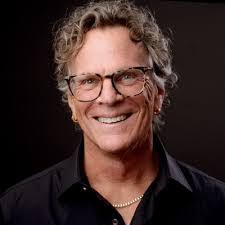 Glenn Tecker's Instagram, Twitter & Facebook