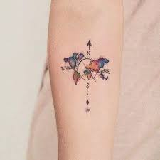 Tatouage Voyage Colore Tatouage Tatouages Minimalistes Petit Tatouage