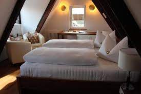 Decorated in neutral colours, hotel schmales haus features spacious rooms with contemporary furnishings. Hotel Schmales Haus In Ulm Germany 1000 Reviews Price From 89 Planet Of Hotels